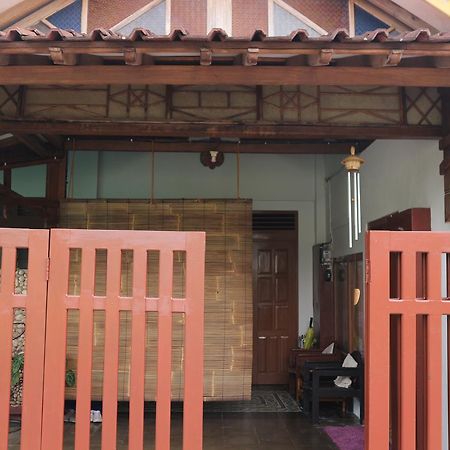 Kembar Guesthouse Yogyakarta Exteriör bild